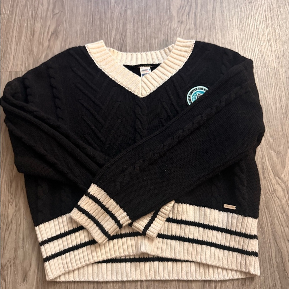 Limited Too Black and Cream V-Neck Cable Knit Sweater - Picture 3 of 5